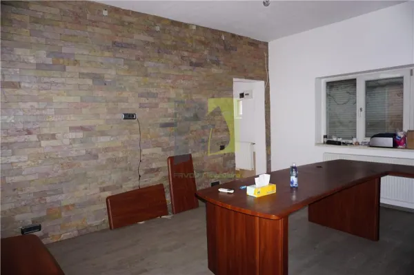 Casă 3 camere Craiova - poza 1
