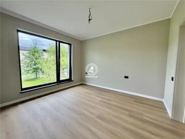 Casă 4 camere Miroslava - poza 10