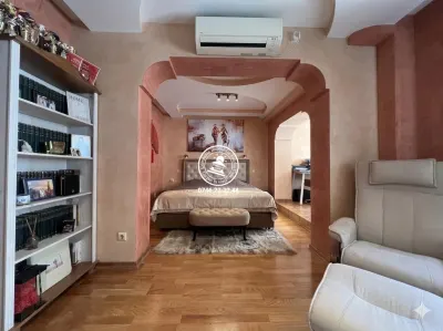 Apartament spectaculos, bloc tip vilă, Târgu Cucu - foto 1