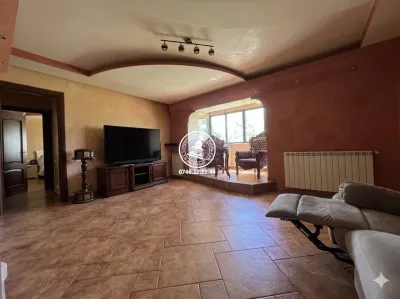 Apartament spectaculos, bloc tip vilă, Târgu Cucu - foto 7
