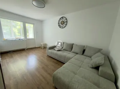 Apartament 3 camere, Dispecer, etaj intermediar - Iasi