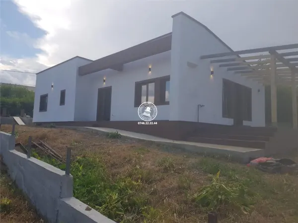 Casă 4 camere Tomești - poza 2