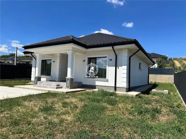 Casă 3 camere Tomești - poza 1