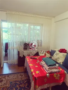 Apartament 3 camere de vanzare, model decomandat - Podul de Piatra - foto 2