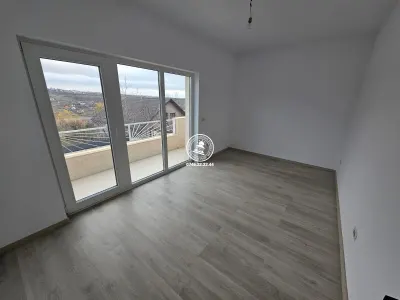 Vila P+1E ,4 camere ,560mp teren - Valea Lupului , Iasi - foto 16