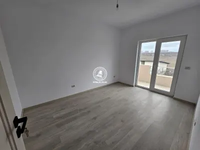 Vila P+1E ,4 camere ,560mp teren - Valea Lupului , Iasi - foto 17