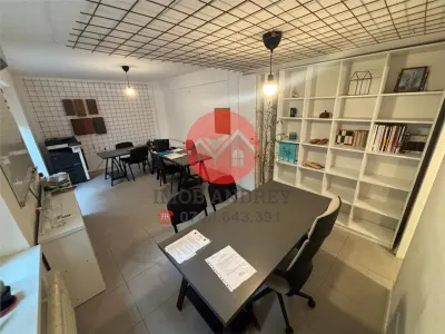 Spatiu comercial ultracentral, 30 mp, parter, mobilat complet - foto 2