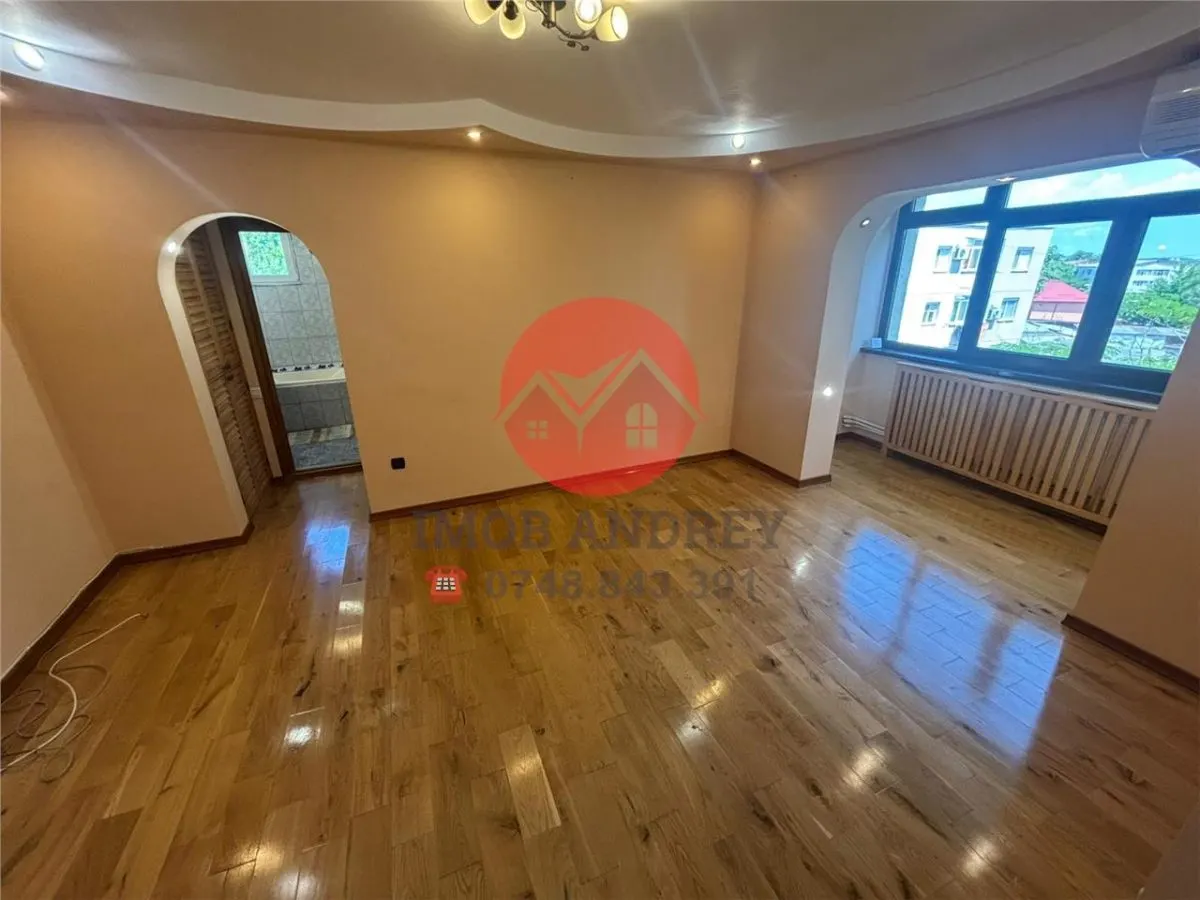 Apartament 3 camere Tulcea - poza 1