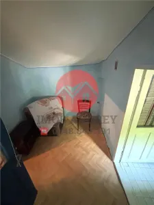 Casa si teren 5.000 mp, aproape de oras, 38.000 € - foto 14