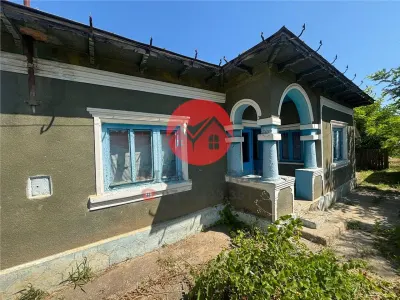 Casa batraneasca cu teren 3.706 mp in Iazurile - foto 4