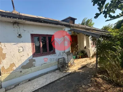 Casa batraneasca de vanzare in Iazurile, teren 1.257 mp - foto 2