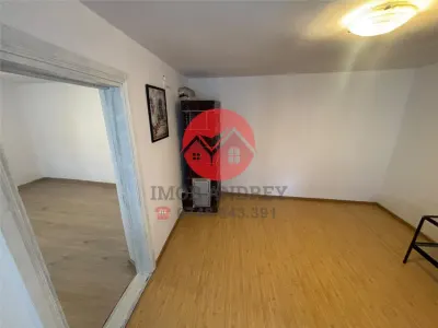Casa renovata de vanzare, zona centrala, 78 mp, teren 136 mp - foto 4