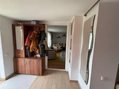 Proprietate cu 2 case in aceeasi curte si teren 24 ari - foto 8