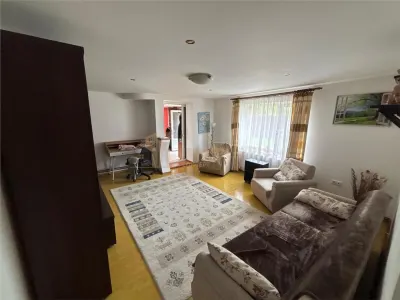 Proprietate cu 2 case in aceeasi curte si teren 24 ari - foto 9