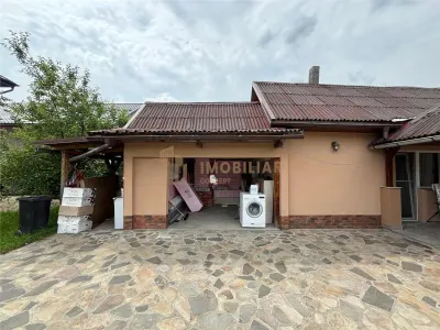 Proprietate cu 2 case in aceeasi curte si teren 24 ari - foto 10