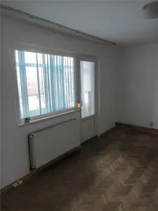 Apartament 3 camere zona Vest - foto 3