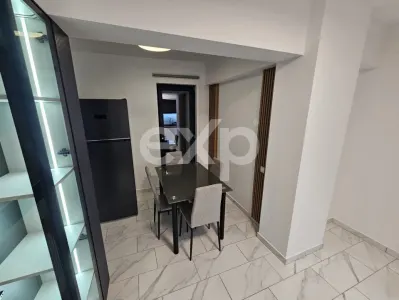 Inchiere apartament 3 camere Central, bloc nou - foto 6
