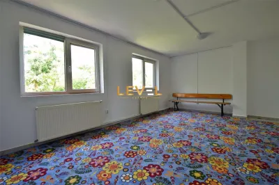 [VIDEO] Vila Multifunctionala de Inchiriat | 9 camere 500 mp | Otopeni - foto 9