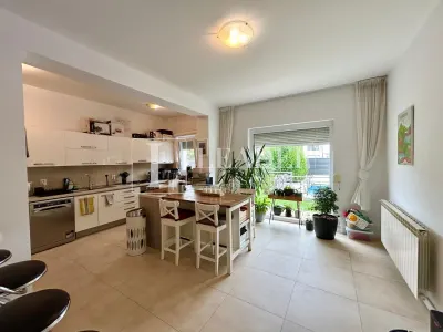 Elegant Villa for Rent – Iancu Nicolae | Private Pool | Premium Residential Compound - foto 12