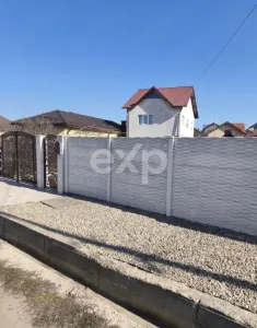 Vând casă cu etaj .. - foto 7