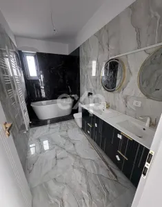 Casă spațioasă în Albota – 3 dormitoare, terasă acoperită și curte mare - foto 7