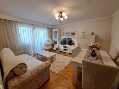Apartament 4 camere decomandat, 81 mp, etaj 1/4 – ideal pentru familie - foto 2