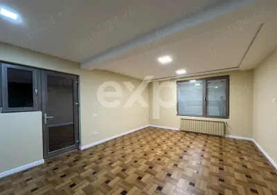 Apartament Nou cu 2 Camere Decomandat, Curte Proprie și Loc de Parcare - foto 5