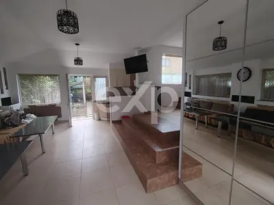 Vilă premium de vânzare/ închiriere | Str. Gimnaziului, Târgoviște, 7 camere - Targoviste