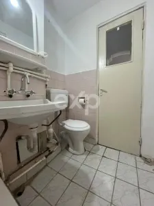 Vanzare 2 camere curat liber decomandat et 3 central Gaesti - foto 10