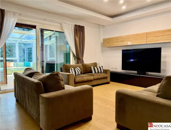 Casă 9 camere București - poza 1