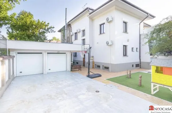 Casă 7 camere București - poza 1