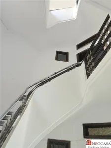 Eleganta interbelica : Apartament cu 6 camere si terasa, ideal pentru birouri sau rezidenta exclusivista - foto 18
