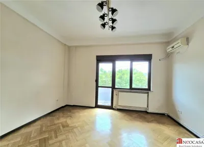 Eleganta interbelica : Apartament cu 6 camere si terasa, ideal pentru birouri sau rezidenta exclusivista - foto 7