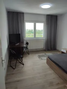 Garsoniera decomandata zona Vlahuta - Brasov