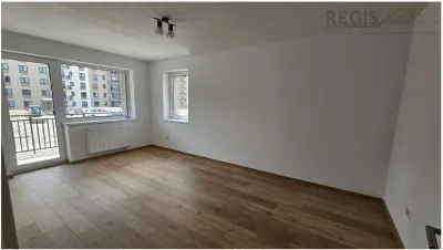Apartament modern,semimobilat  3 camere si 2 bai  prima inchiriere - foto 3