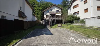 Vila in Sinaia cu parau in curte si view superb - foto 3