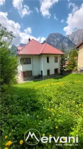 Pensiune turistica cu 8 camere de vanzare in Busteni - Busteni