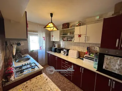 Apartament 3 camere, Păcurari – Alpha Bank, 62 mp, etaj 6/8 – 145.000 € - foto 2
