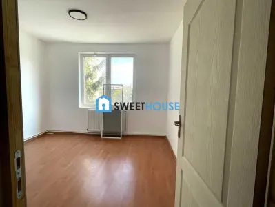 Apartament 3 Camere, Etaj 4/10 | Calea Bucuresti | Disponibil Imediat - foto 3