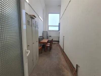 Ocazie! Spatiu industrial P+1 cu 1300mp suprafata utila ,in Cisnadie - foto 12