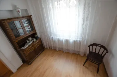 Casa singur in curte cu 1.300 mp teren  - zona Calea Turnisorului - foto 21