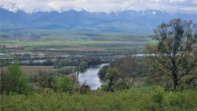 Casă cu 1100mp teren in satul Colun - la 40 km de Sibiu - foto 14