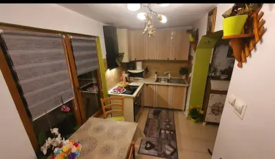 Apartament la casa P+1 si 160mp teren in zona Lupeni - supermarket Profi - foto 6
