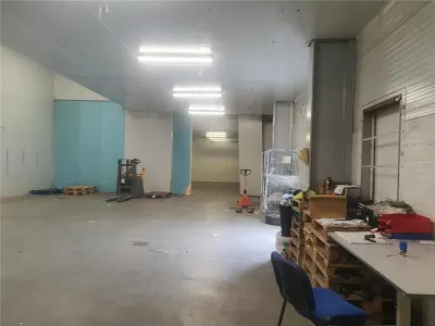 Hală Frigorifică 1000mp cu spațiu birouri 200mp in Zona Industrială - foto 2