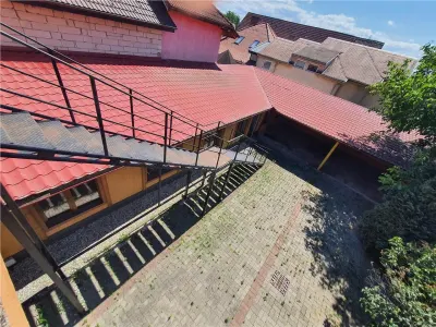 Vilă spațioasă D+P+M zona Terezian,  optima gradinita / sediu firma - foto 4