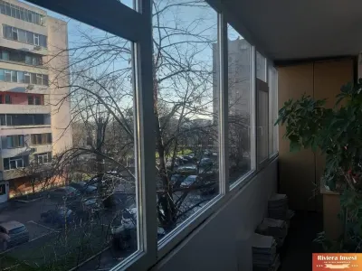 Gara,Bd.Ferdinand ,apartament cu 3 camere 80 mp vedere bilaterala . - foto 14