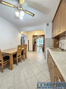 Apartament 3 camere 2 bai Tudor etaj 3 cu lift B.dul 1 Dec 1918 - foto 4