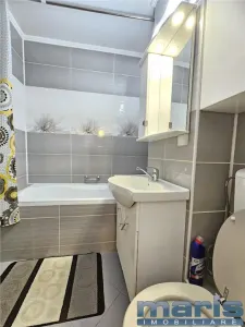 Apartament 3 camere 2 bai Tudor etaj 3 cu lift B.dul 1 Dec 1918 - foto 9