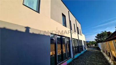 Cladire comerciala 563 mp utili, pozitie excelenta la bulevard - foto 1