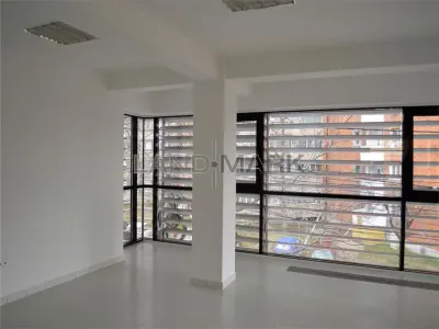 Spatiu birouri lux , 130 mp , cladire noua Favorit. - foto 1